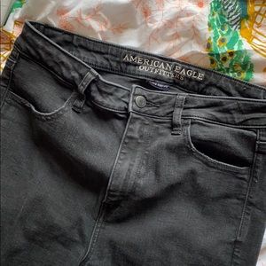 AEO Super High Rise Distressed Jegging